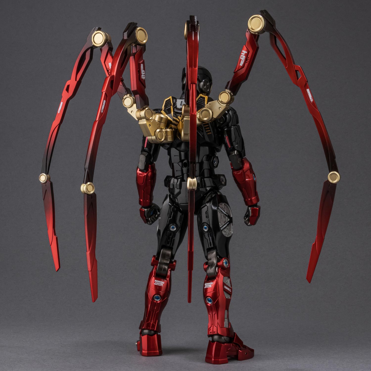 FIGHTING ARMOR Iron Spider (Miles Morales)